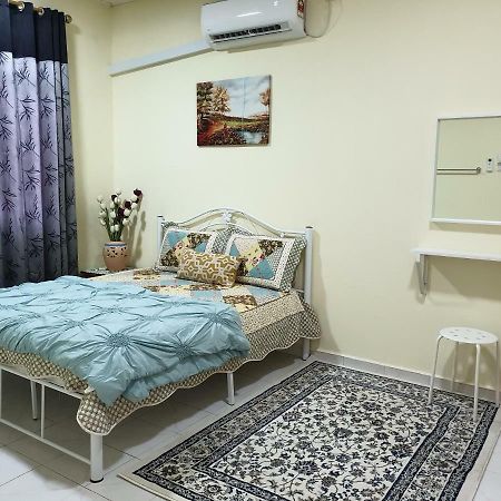 Auni & Auji Homestay Kemaman Chukai Dış mekan fotoğraf